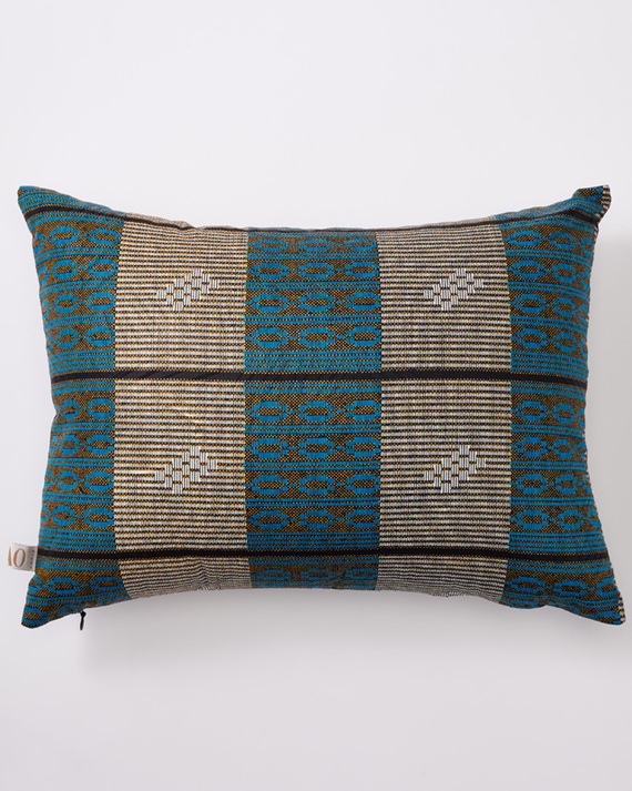 LILI et NENE CSAO（サオ） CSAO Embroidered cushion LIBERTE