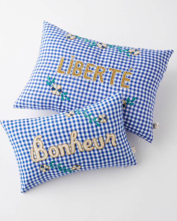 LILI et NENE CSAO（サオ） CSAO Mini embroidered cushion BONHEUR