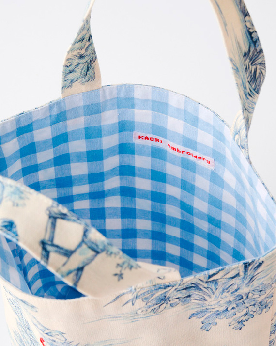 ジョリーフルール　teacupクラシカルフラワー　ブルー　フリルトート ジョリーフルール teacupクラシカルフラワー ブルー トリプルフリル