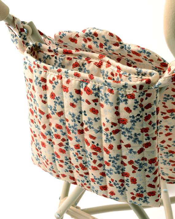 LILI et NENE キッズ KONGES SLOEJD ドールストローラー/ドール